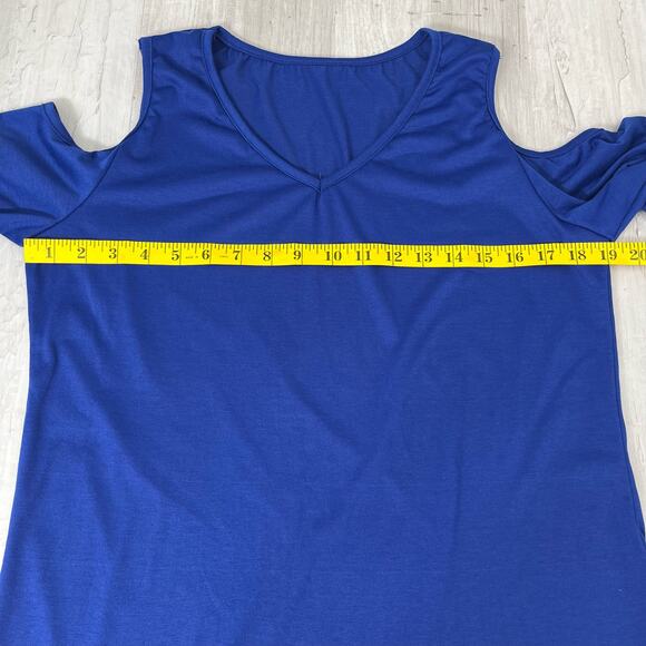 2000s Blue Bell Sleeve Cold Shoulder V Neck Flowy Long Sleeve Shirt Small - Picture 5 of 8